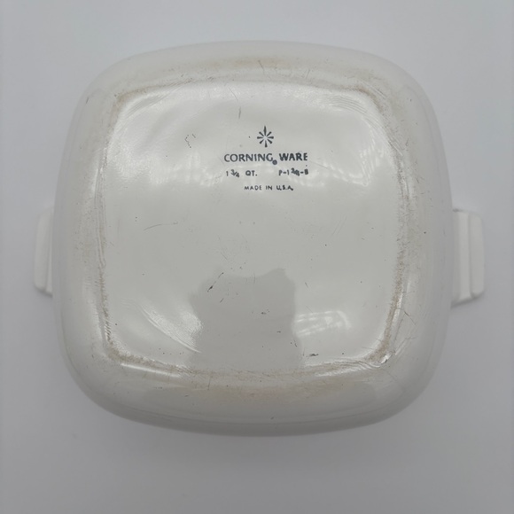 Pre-Owned Vintage Pyrex P-1 3/4- B CorningWare Blue Cornflower Casserole Dish - Picture 2 of 5